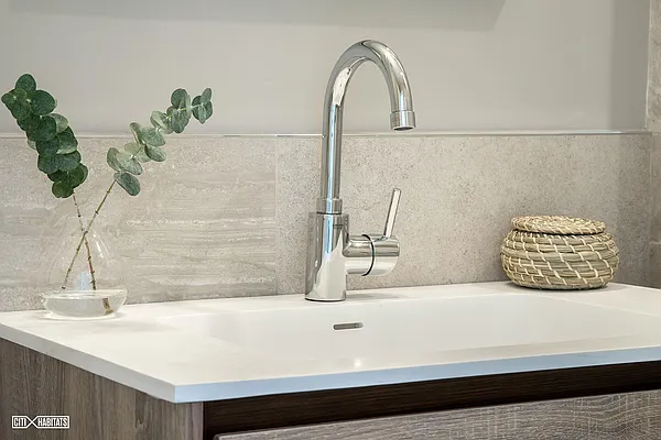 Sold by Citi Habitats | media 30