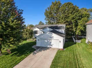 3707 Elm Ridge Dr, Holland, MI 49424