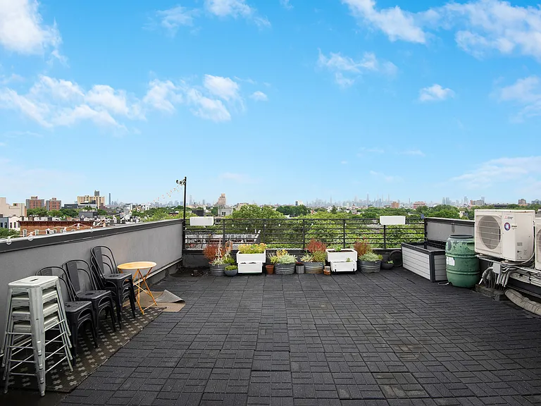 71 Cooper St #4B — Photo 12