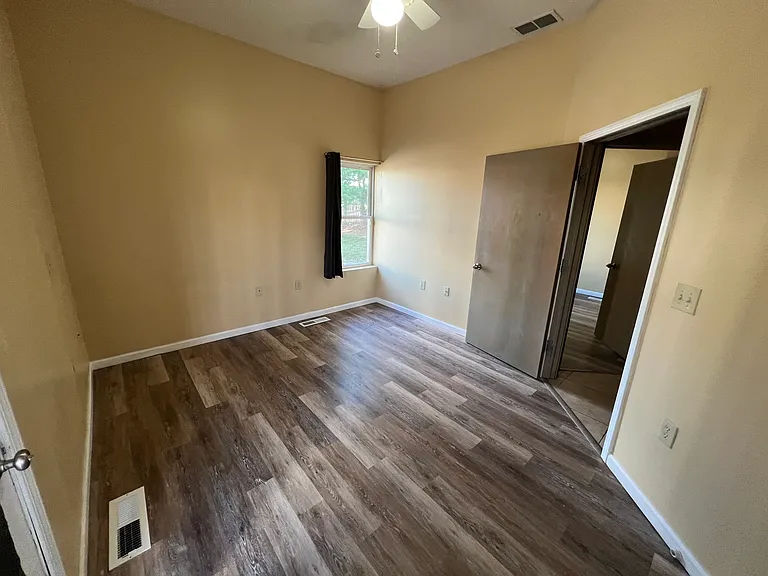 1521 Whitehall Blvd #1521 — Photo 12