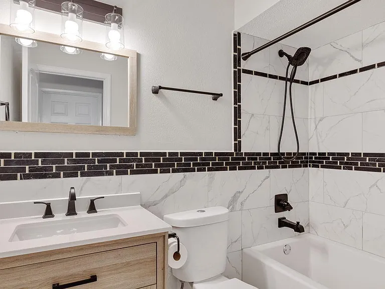 4649 McIlroy Dr — Photo 3