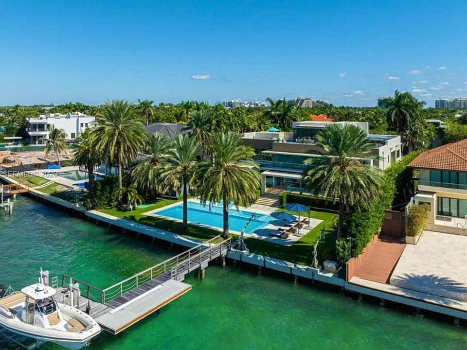360 Harbor Dr #1