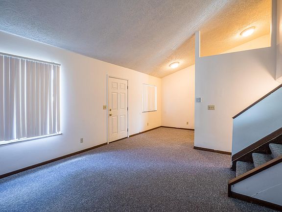3rd image of 329 Spartan Ave