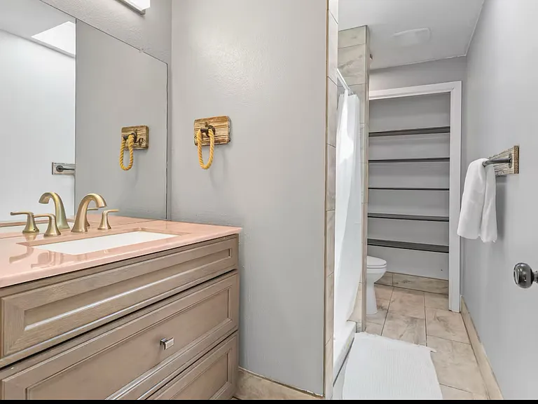 8232 SW Tygh Loop — Photo 2