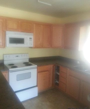 4th image of 383 Hill St
