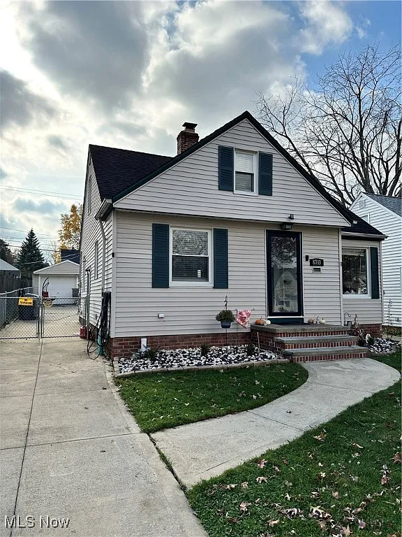8703 Fernhill Ave photo 1