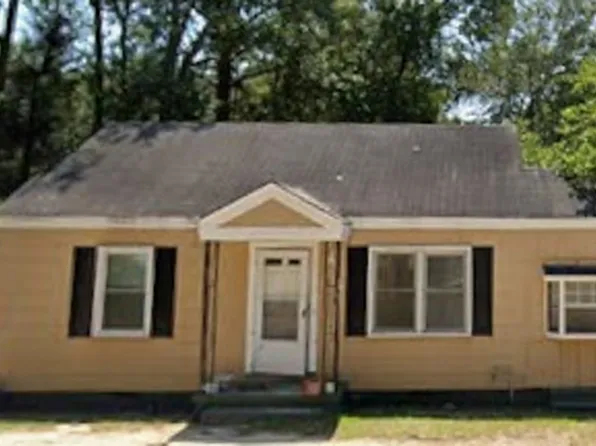 604 W Moore St, Dublin, GA 31021