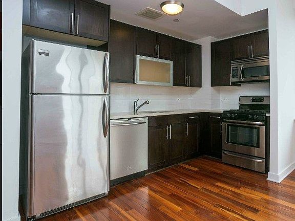 3rd image of 454 Manhattan Ave APT 7H