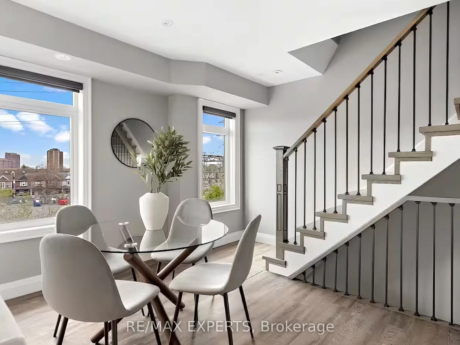 3 bed, $3,950 — Photo 3
