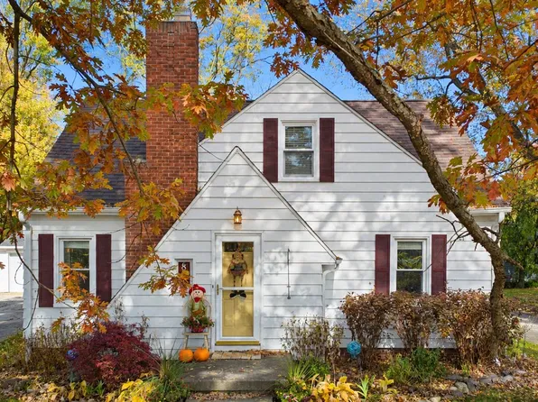 831 E Main St, Flushing, MI 48433