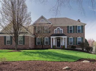 17104 Westridge Meadows Dr, Chesterfield, MO 63005