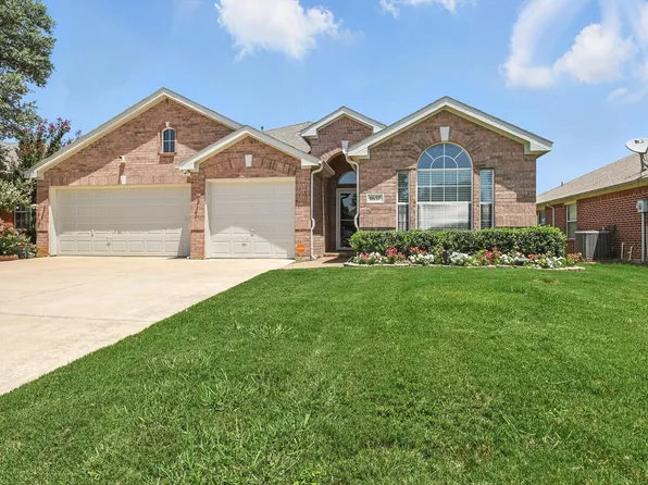 1637 Nightingale Ln, Corinth, TX 76210