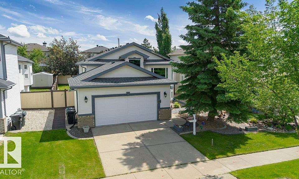 1st image of 46 Clarkdale Dr