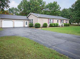 4233 Arrow Wood Curv, Benton Harbor, MI 49022