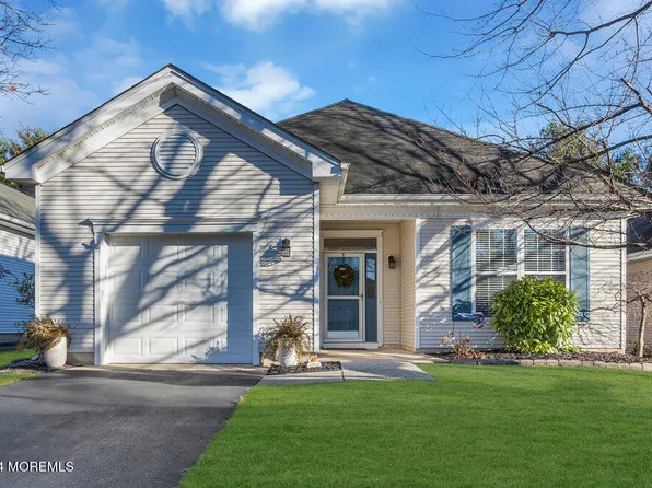 5 Evergreen Springs Drive, Lakewood, NJ 08701