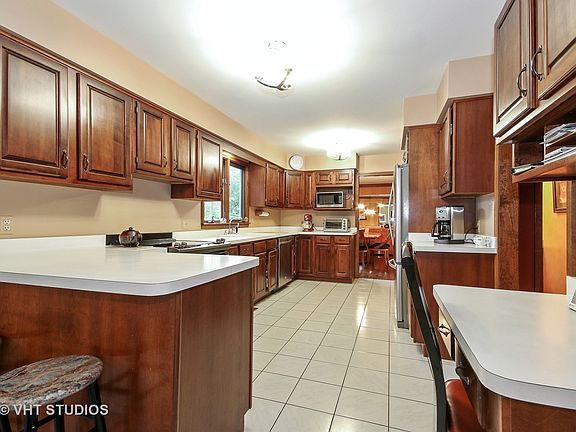 5th image of 1741 Pinehurst Ln