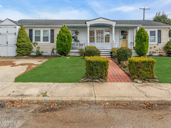 3 Locust Street, Keyport, NJ 07735