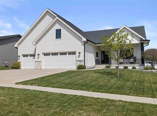 10123 Queensland Rd, West Des Moines, IA 50266