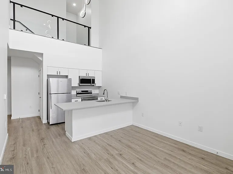 915 N Broad St #601 — Photo 15
