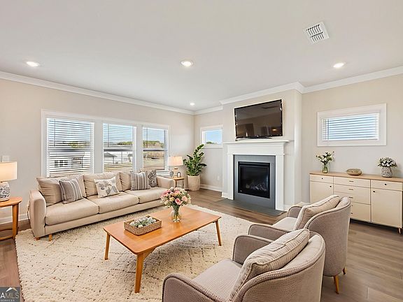 7th image of this home