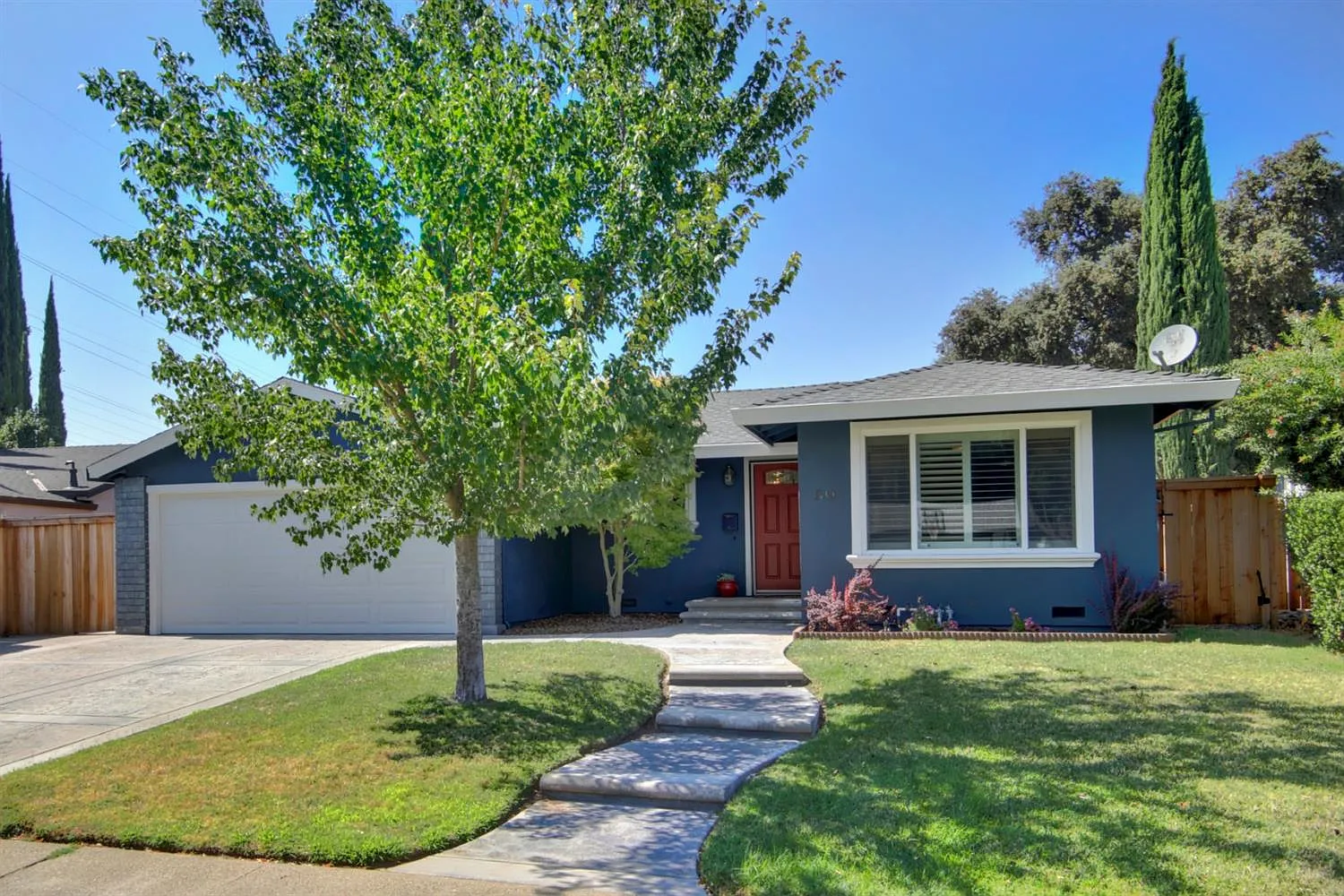 69 Waterglen Cir photo 1