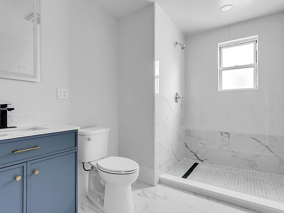 4th image of 243 Maple Ave APT 1A