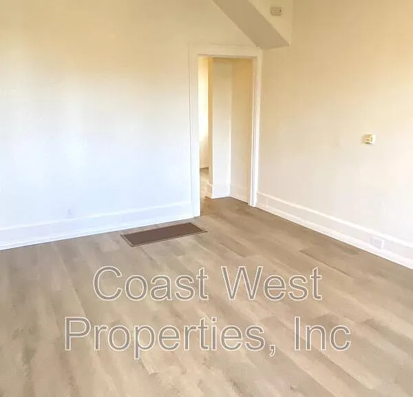 4473 Maryland St — Photo 2