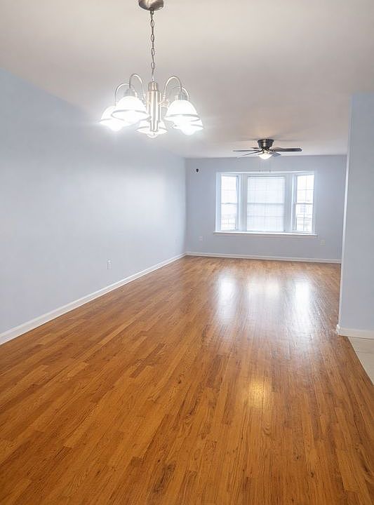 1st image of 524 Broadway Floor 2