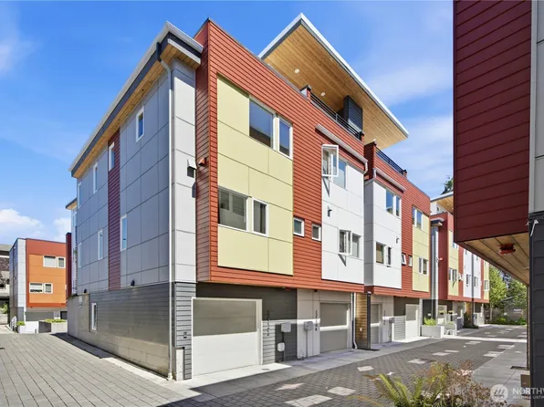 12516 15th Avenue NE #A, Seattle, WA 98125