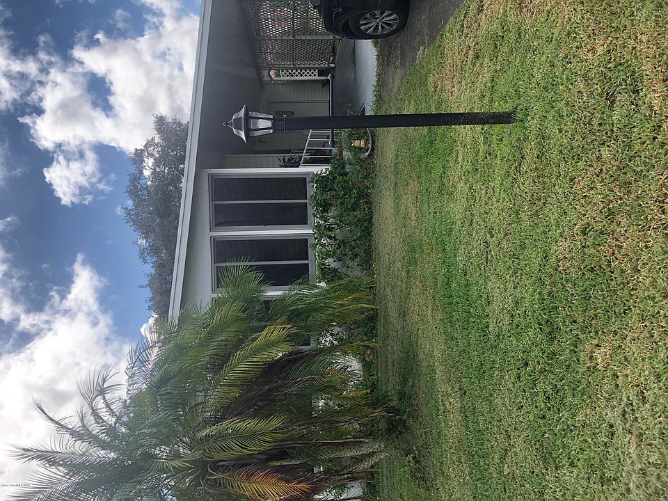 1st image of 650 Sunrise Ct NE
