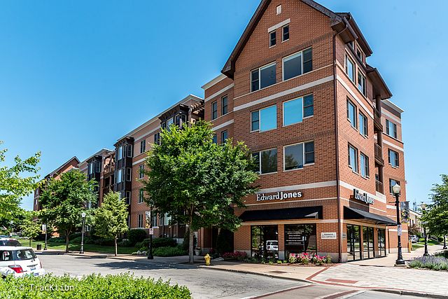 1st image of 930 Curtiss St Unit 201