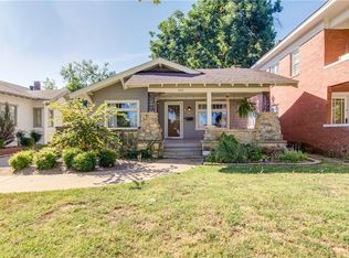 612 NW 20th St, Moore, OK 73160