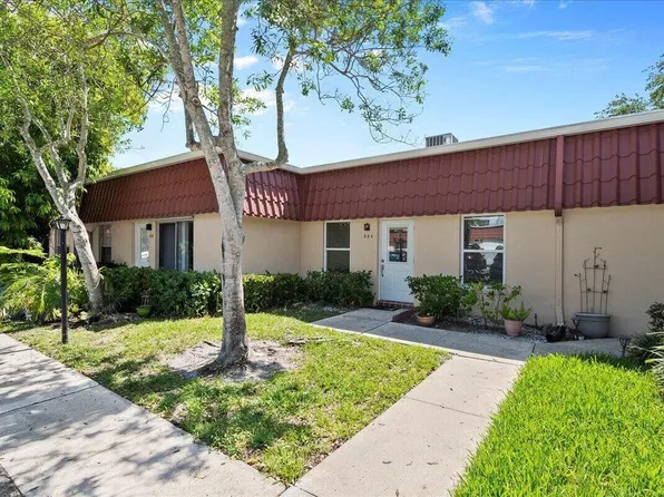 884 Worcester Lane, Lake Worth, FL 33467