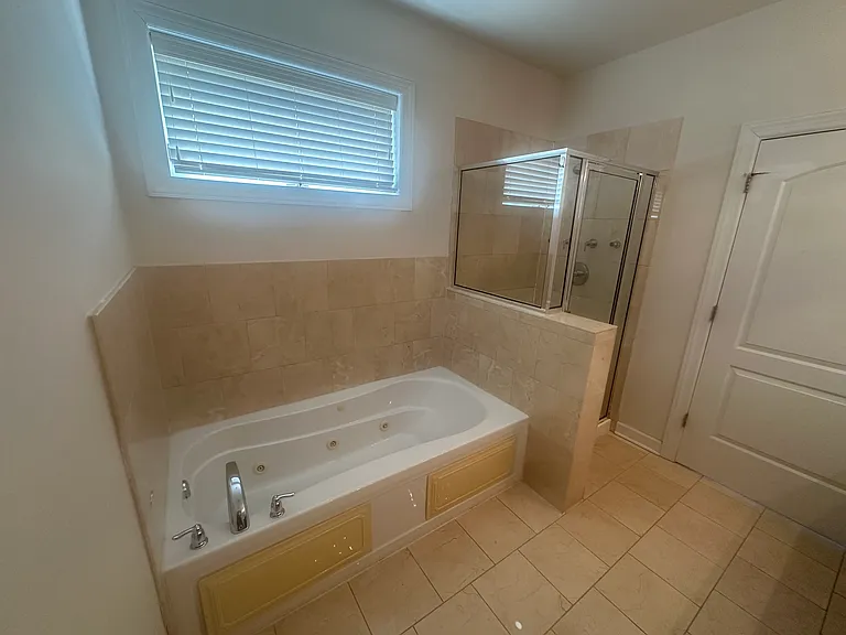 4043 S Drexel Blvd #104 — Photo 18