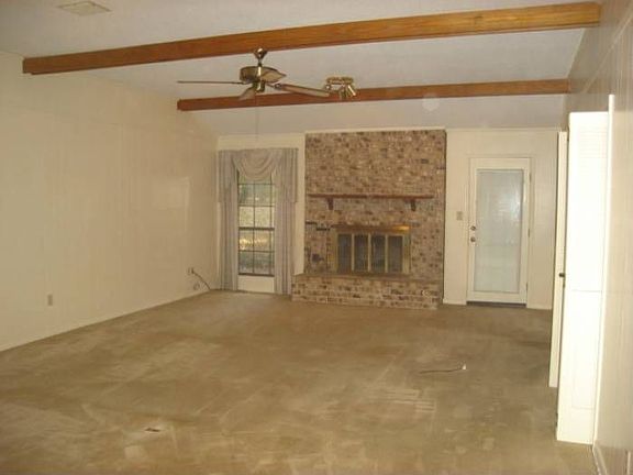 5th image of 985 Town North Dr
