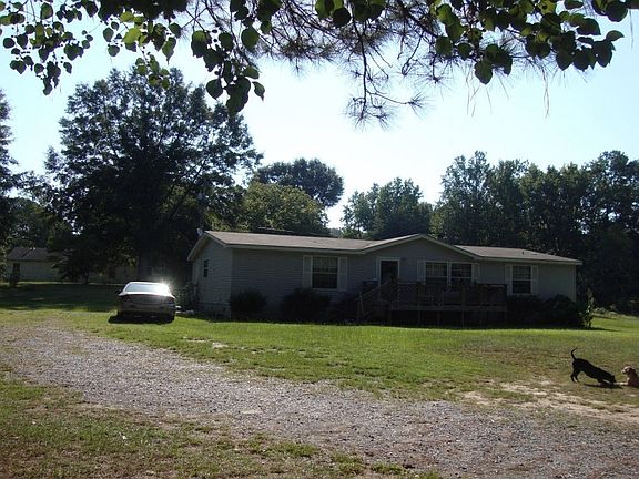 3rd image of 1421 Belcher Trl