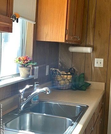 4th image of 4034 Willow Green Dr