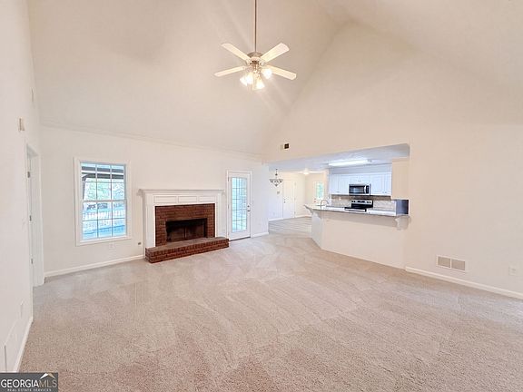 3rd image of 2050 Windfield Dr