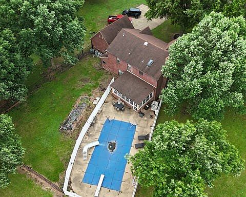 4th image of 1570 Mound City Rd