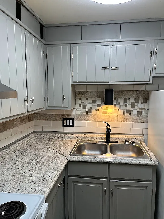 202 Kenbrook Dr — Photo 1