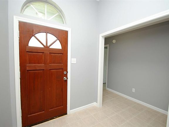 3rd image of 1559 Autumn Dawn Ct
