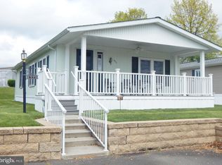 211 Fox Chase Ct, North Wales, PA