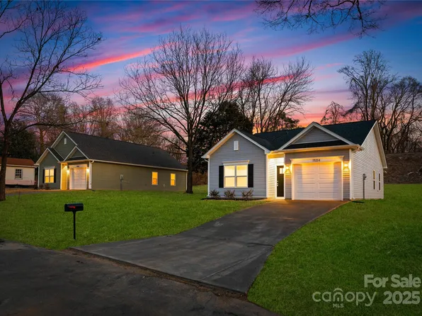 1129 Thayer Glen Ct, Charlotte, NC 28213