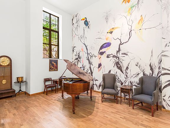 5th image of 371 Madison St APT 120