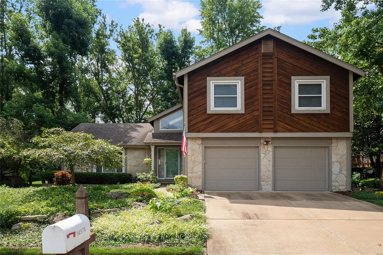14974 Country Ridge Dr photo 1