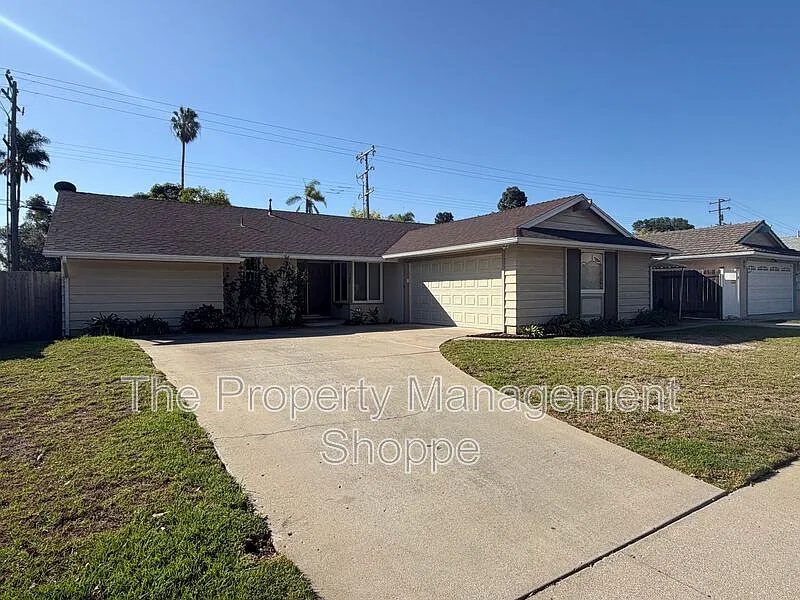3 bed, 2.0 bath, 1465 sqft, $4,200 — Photo 1
