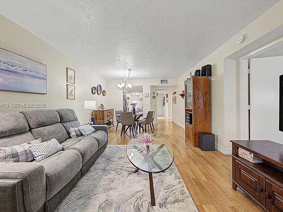 4th image of 1600 SW 127th Way APT 102C