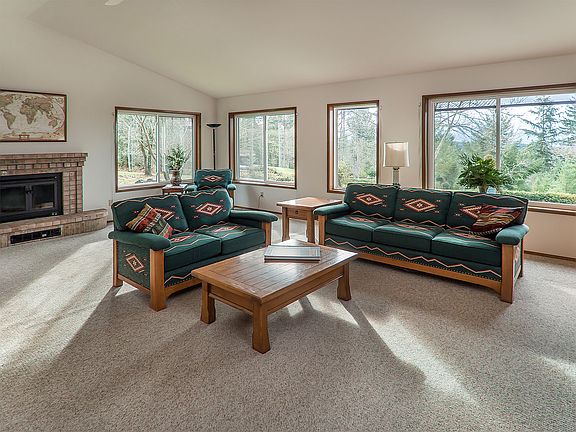 4th image of 1526 348th Ave NE