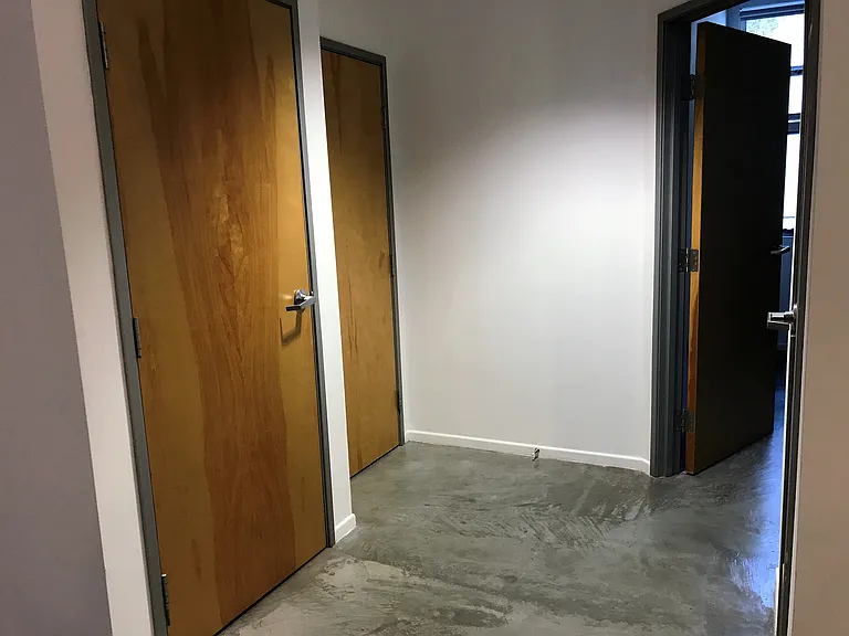 713 N Hudson Ave #104 — Photo 3