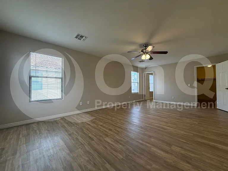 422 W Redwood Dr — Photo 10